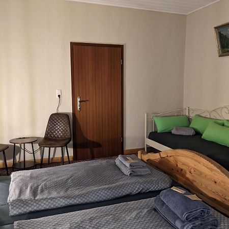 Gasthaus "Zum Goldenen Ross" Uhlstädt Zewnętrze zdjęcie
