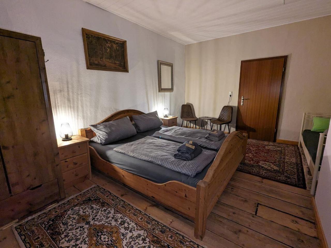 Gasthaus "Zum Goldenen Ross" Uhlstädt Zewnętrze zdjęcie